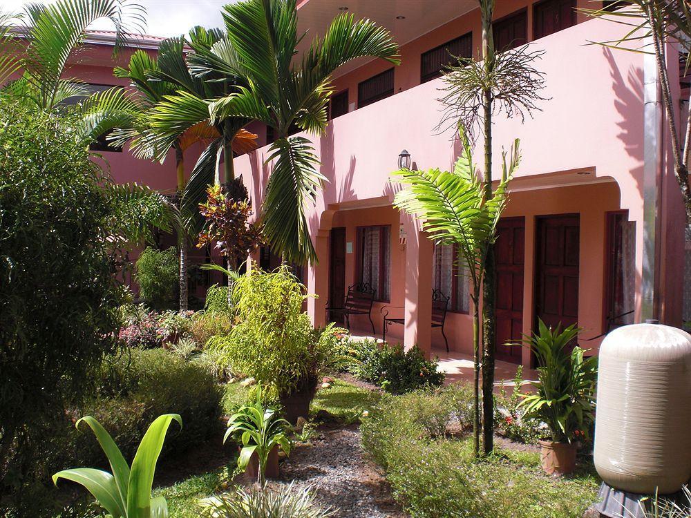 Hotel La Choza Inn La Fortuna 外观 照片