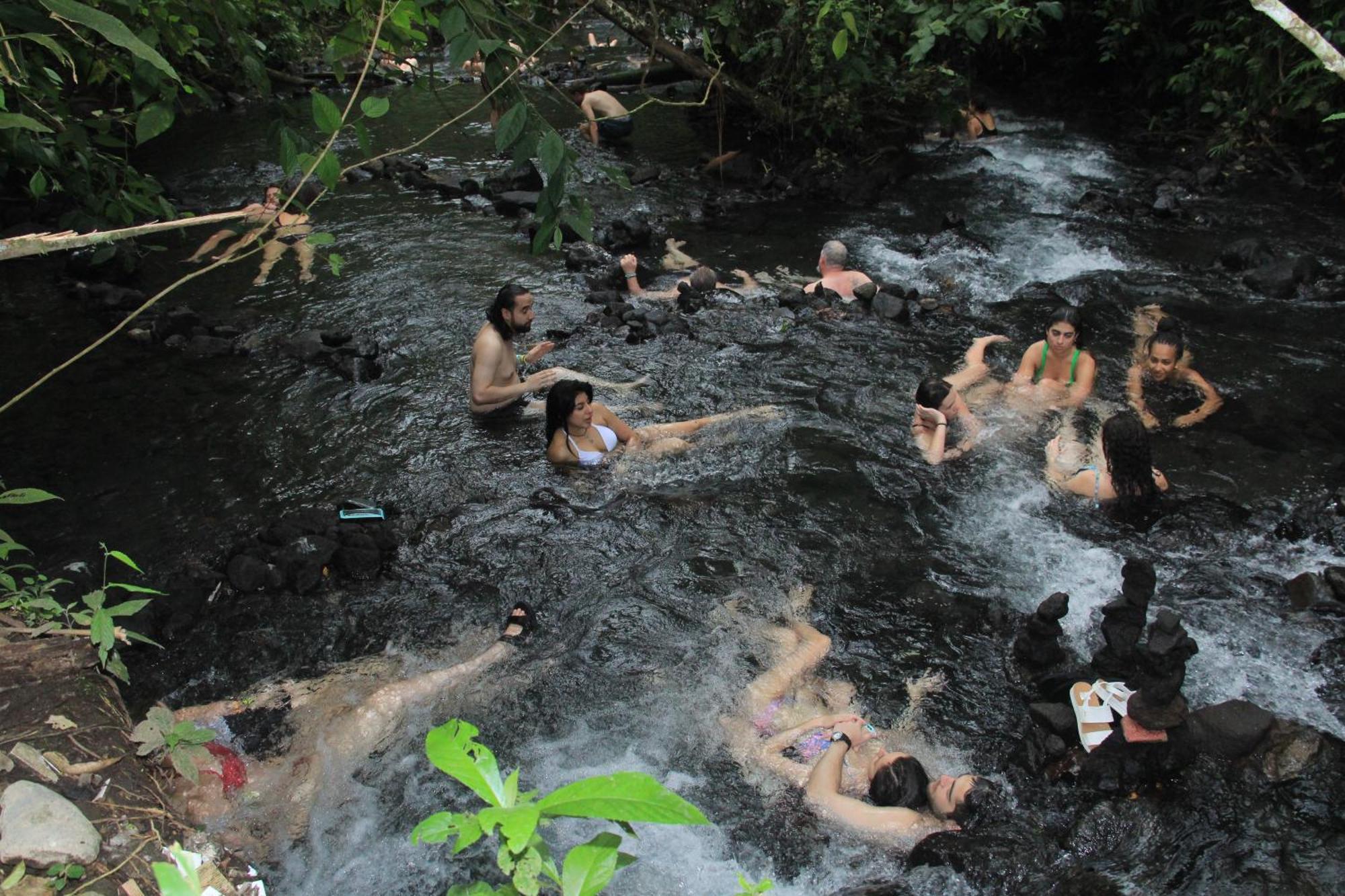 Hotel La Choza Inn La Fortuna 外观 照片