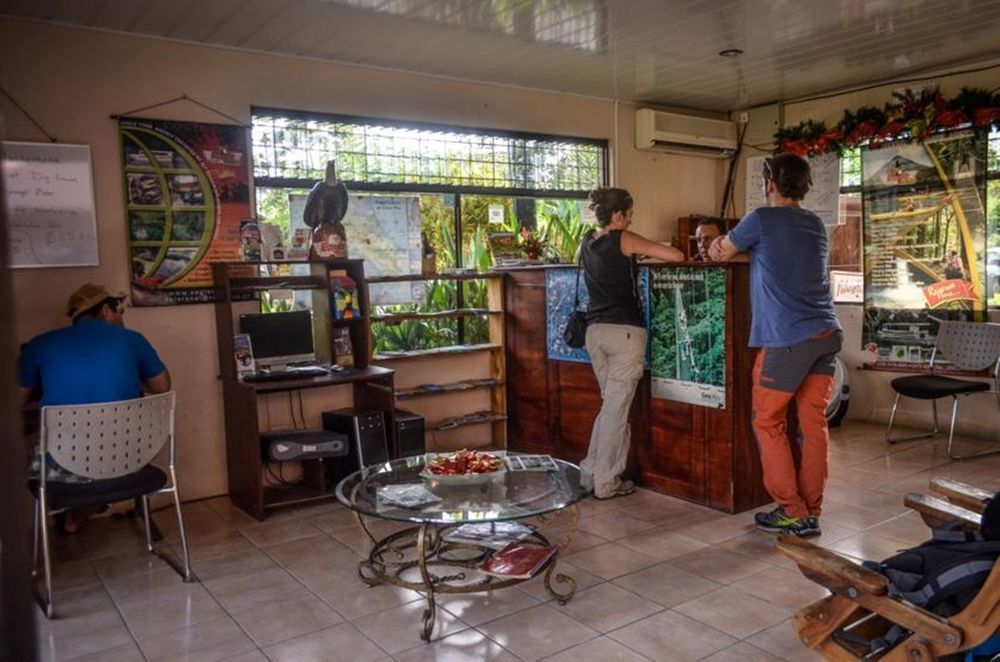 Hotel La Choza Inn La Fortuna 外观 照片