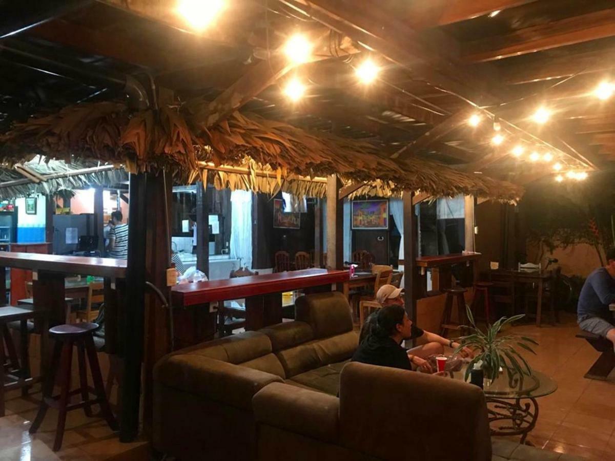 Hotel La Choza Inn La Fortuna 外观 照片